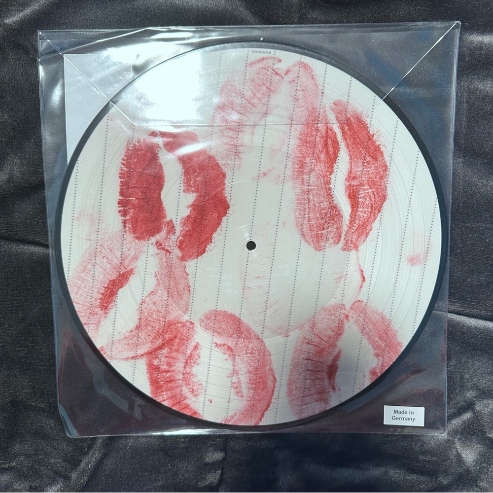 Sabrina Carpenter Short n Sweet Picture Disc - Picture 2 of 3